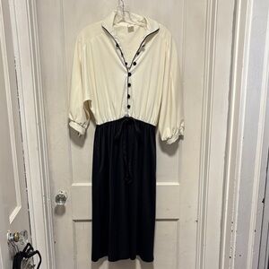 Vintage Black and Cream Dress With Pockets